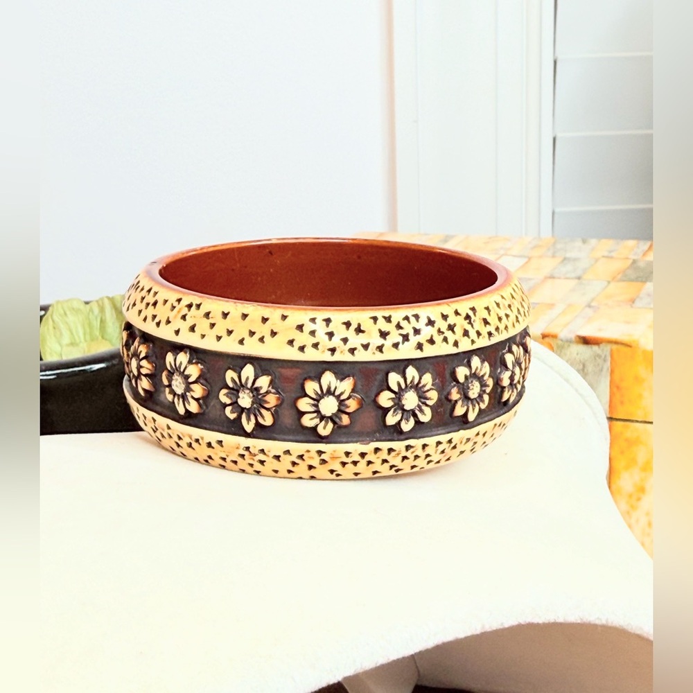 Vintage 70s Boho Wide Floral Resin Bangle Bracelet Statement Retro